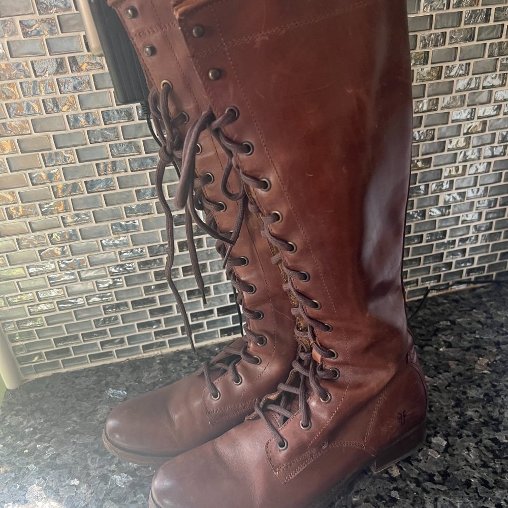 EXCELLENT CONDITION FRYE LACE UP COMBAT KNEE HIGH VERONICA BOOTS Size 9